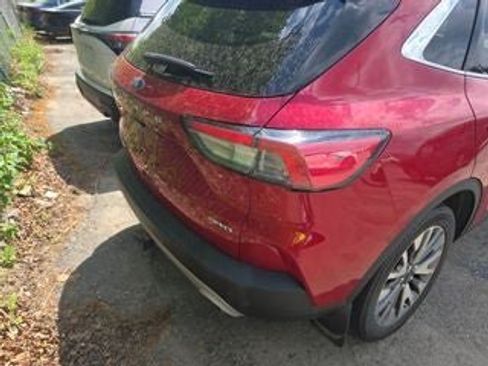 Used 2022 Ford Escape Titanium w/ Class II Trailer Tow Package AWD/4WD image 6