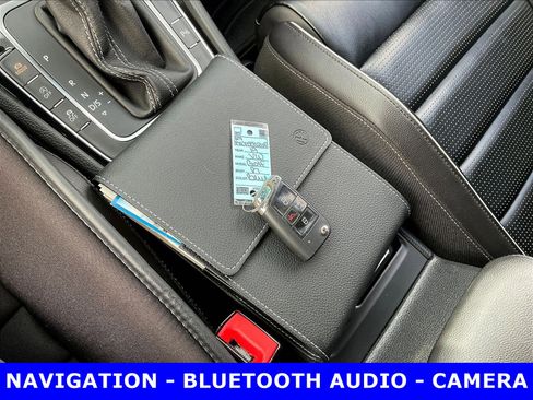 Used 2019 Volkswagen Golf R 4-Door AWD/4WD image 35