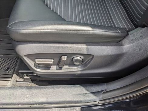 Used 2024 Toyota Camry SE image 22