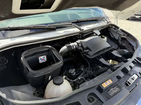 Used 2019 Freightliner Sprinter 144 image 16