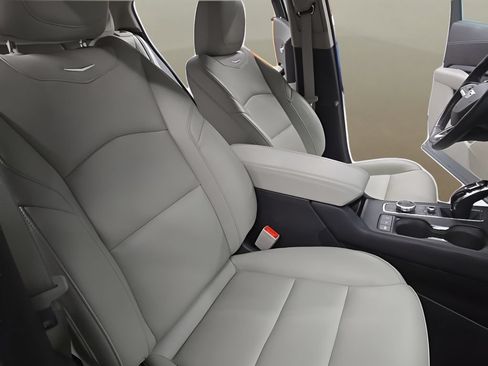 Used 2023 Cadillac XT4 Luxury FWD image 27