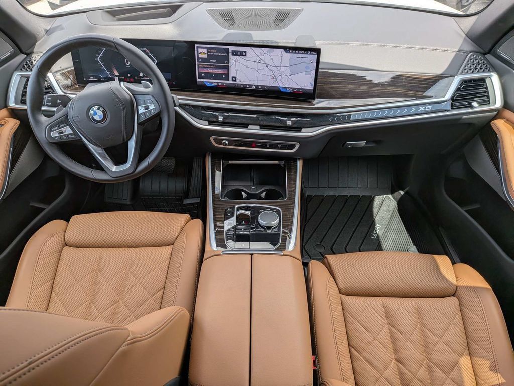 Used 2024 BMW X5 xDrive40i w/ Premium Package AWD/4WD image 16