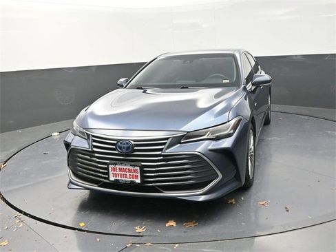 Used 2021 Toyota Avalon Limited w/ Advanced Safety Package image 2
