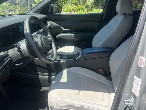 Used 2025 Hyundai Santa Cruz SEL AWD/4WD image 8