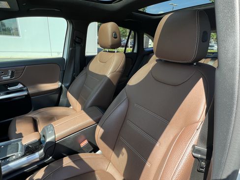 Certified 2022 Mercedes-Benz GLA 250 4MATIC image 16