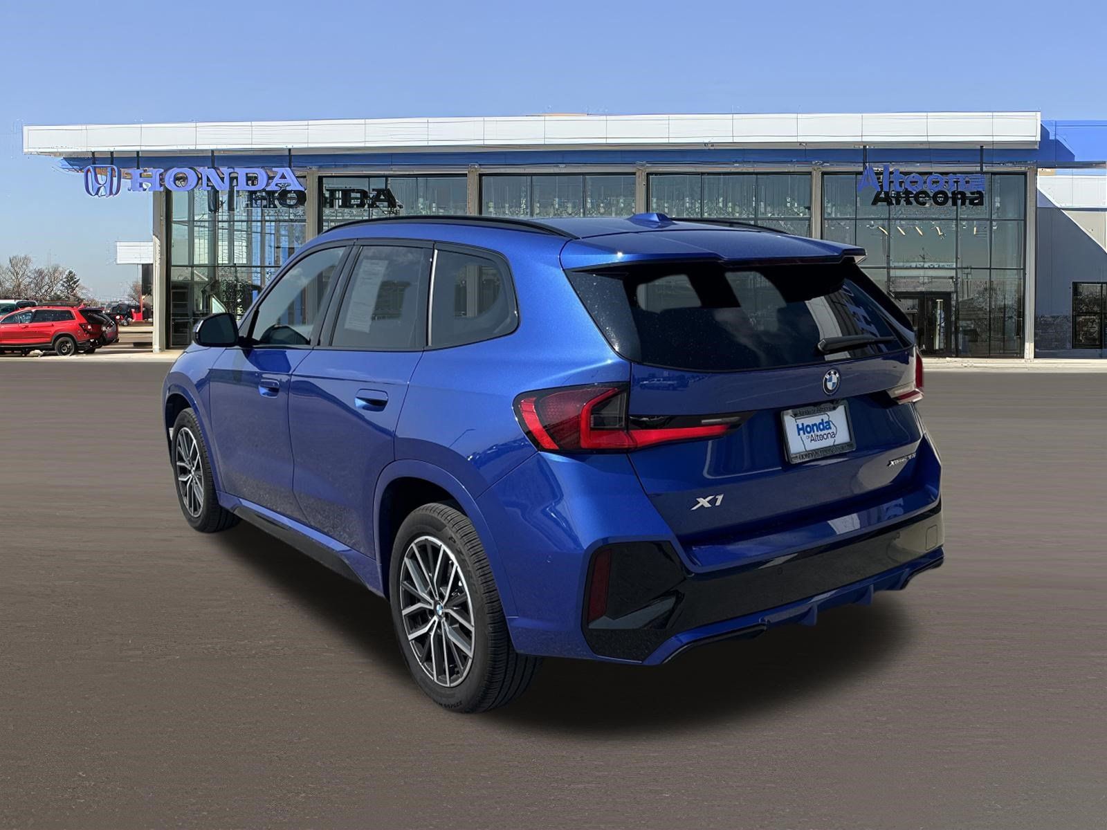 Used 2026 BMW X1 xDrive28i AWD/4WD image 4