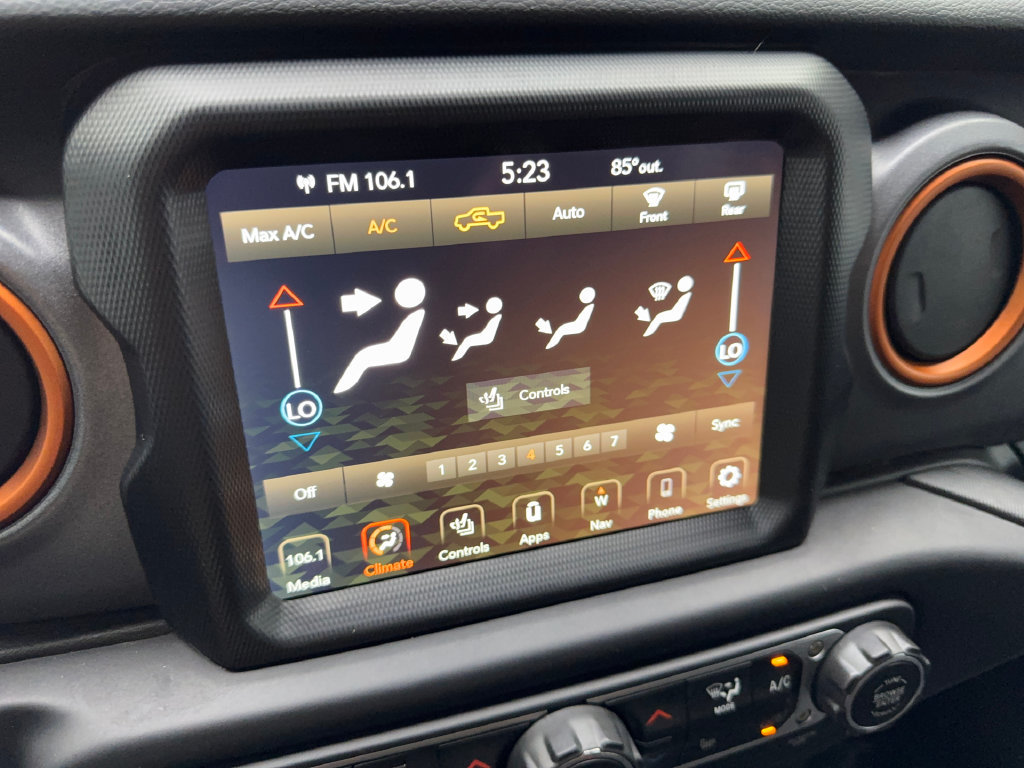 Used 2023 Jeep Gladiator Mojave w/ LED Lighting Group AWD/4WD image 64