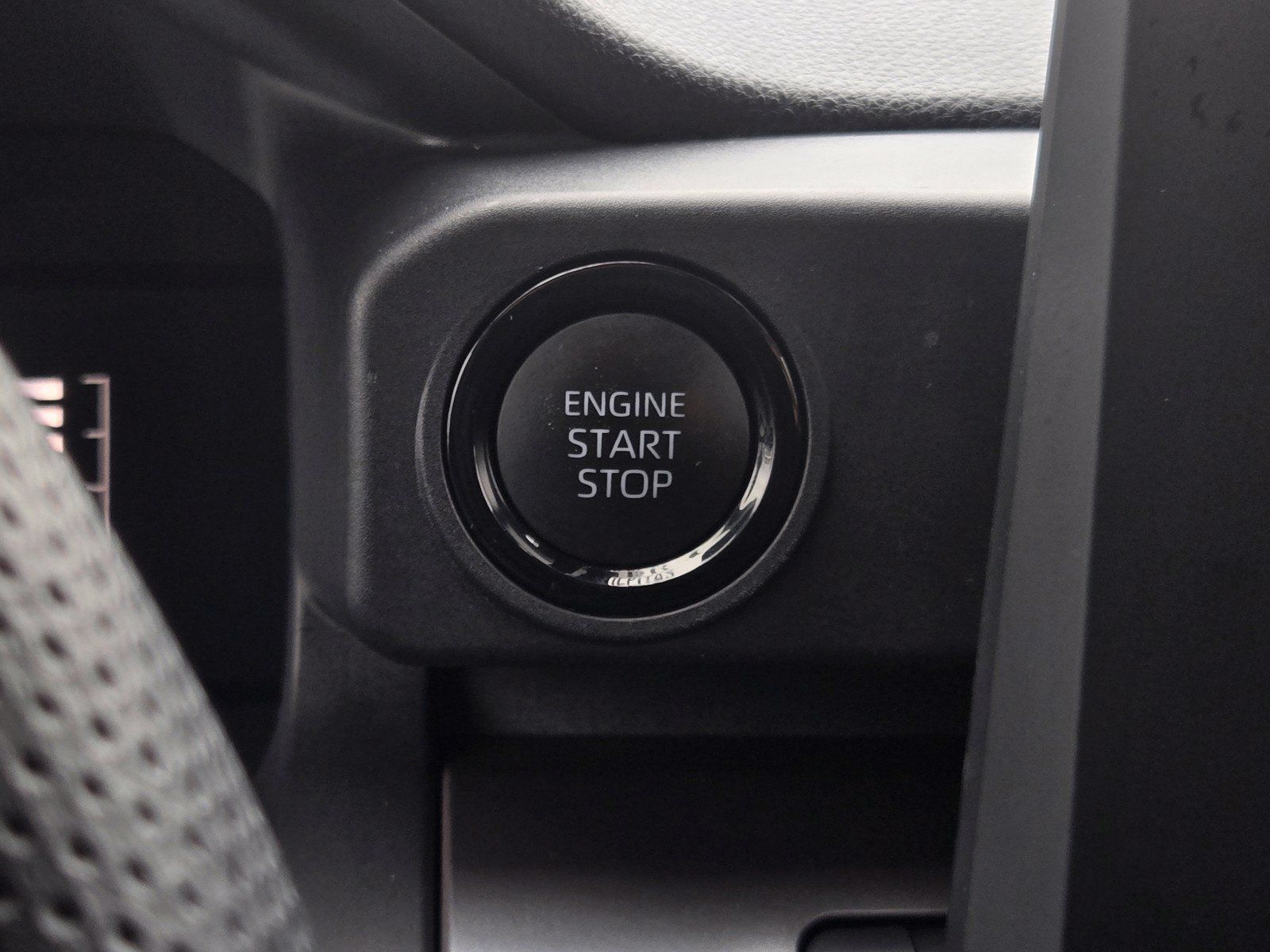 Certified 2025 Toyota Tacoma SR5 AWD/4WD image 19