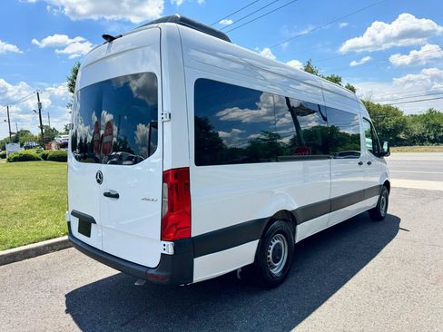 Used 2025 Mercedes-Benz Sprinter 2500 image 5
