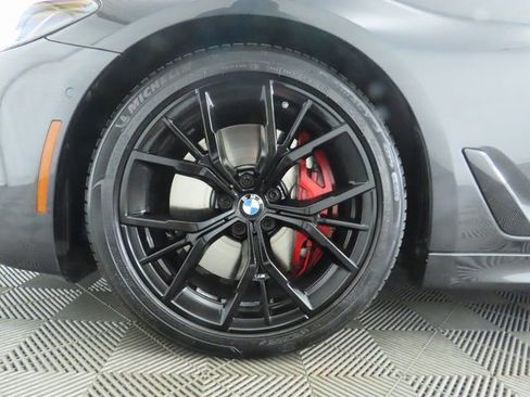 Used 2023 BMW M550i xDrive w/ Executive Package image 30