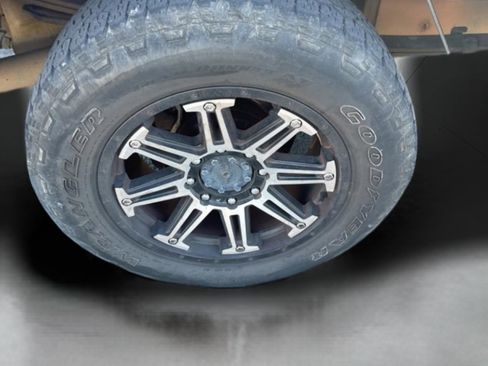 Used 2013 Ford F250 XLT w/ Chrome Pkg image 9