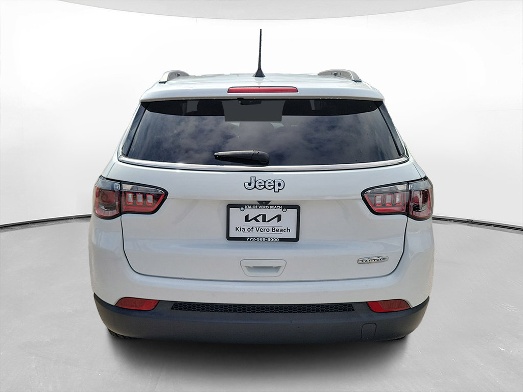 Used 2022 Jeep Compass Latitude FWD image 5