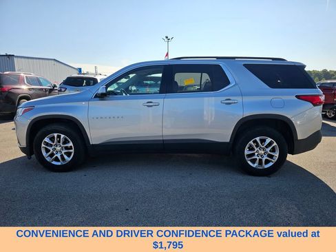 Certified 2019 Chevrolet Traverse LT FWD image 2