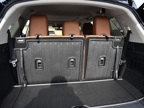 New 2025 Nissan Pathfinder Platinum image 31