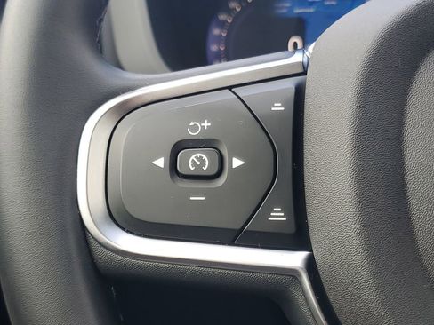 Certified 2025 Volvo XC60 B5 Core AWD/4WD image 20