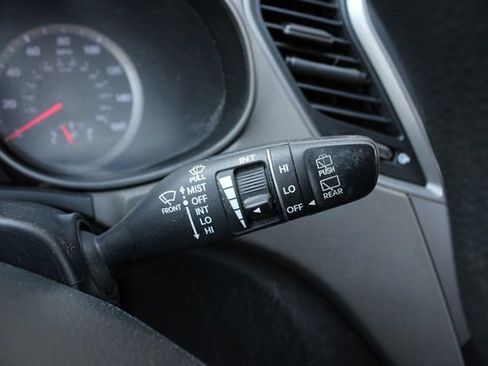 Used 2015 Hyundai Santa Fe Sport FWD image 13