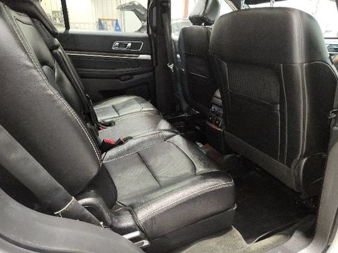 Used 2017 Ford Explorer Limited w/ Equipment Group 301A AWD/4WD image 23