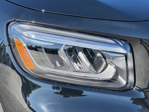 New 2026 Mercedes-Benz GLB 250 image 11