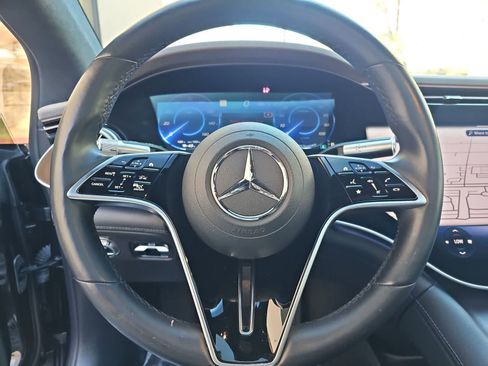 Used 2023 Mercedes-Benz EQS 580 4MATIC Sedan image 18