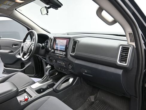 Used 2022 Nissan Frontier SV w/ Technology Package image 24