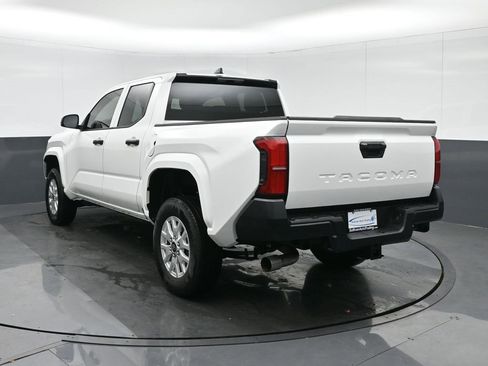 Used 2025 Toyota Tacoma SR image 5