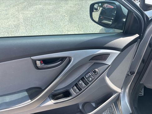 Used 2014 Hyundai Elantra Sport FWD image 6