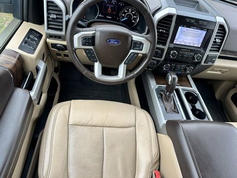 Used 2019 Ford F150 Lariat image 8
