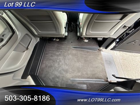 Used 2017 GMC Acadia Limited SLT image 3
