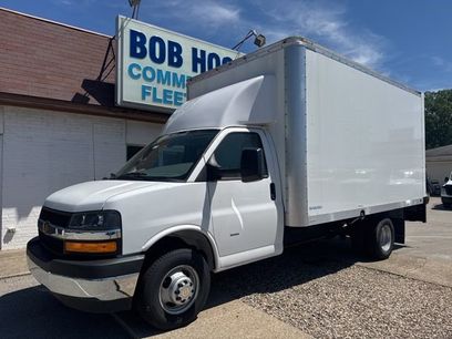 New 2025 Chevrolet Express 3500 w/ Power Convenience Package