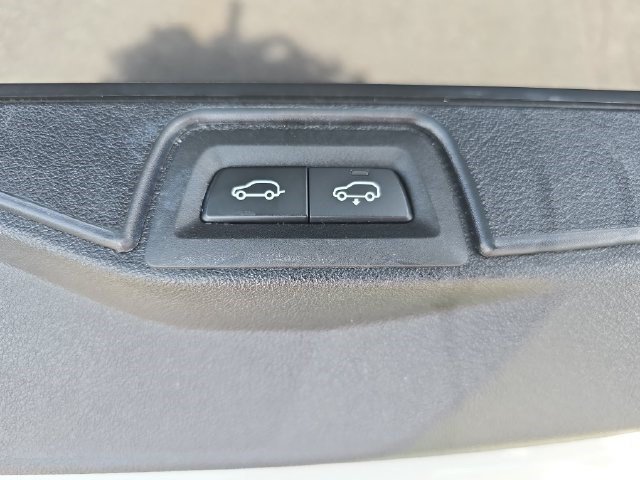 Used 2025 BMW X5 xDrive50e AWD/4WD image 12