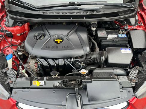 Used 2013 Hyundai Elantra GLS w/ Preferred Pkg FWD image 11