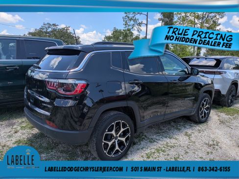 Used 2025 Jeep Compass Limited AWD/4WD image 4