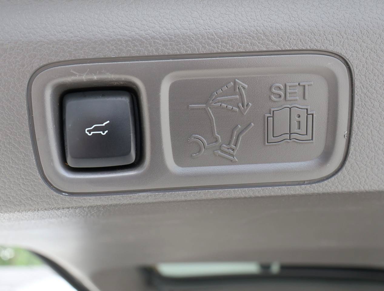 Used 2018 Ford Expedition Limited w/ Equipment Group 302A RWD image 53