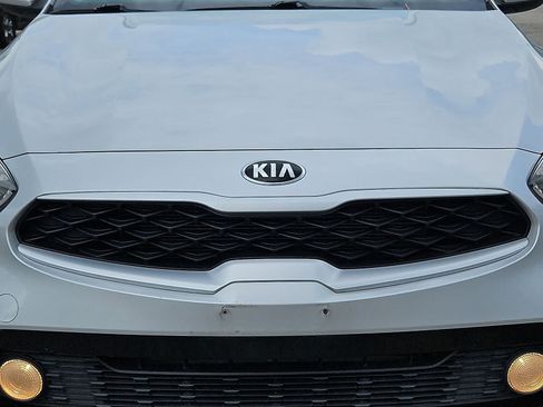 Used 2020 Kia Forte LXS FWD image 32