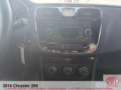 Used 2014 Chrysler 200 Touring FWD image 16