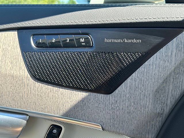 Certified 2023 Volvo XC90 B6 Ultimate w/ Protection Package AWD/4WD image 33