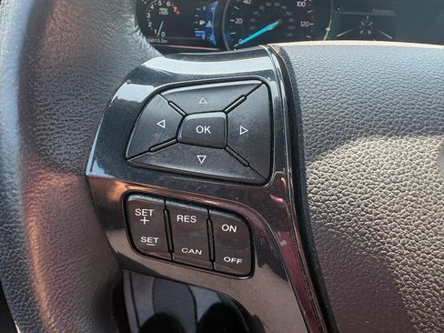 Used 2017 Ford Explorer XLT w/ Equipment Group 202A image 13