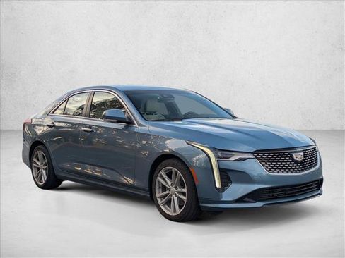 Used 2023 Cadillac CT4 Luxury image 3