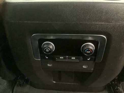 Used 2021 Chevrolet Suburban High Country image 39