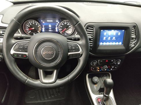 Used 2018 Jeep Compass Latitude w/ Popular Equipment Group AWD/4WD image 22