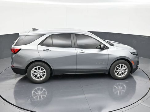 Used 2024 Chevrolet Equinox LS image 17