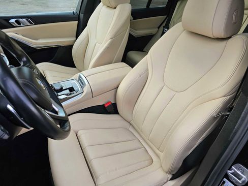 Used 2022 BMW X5 sDrive40i w/ Parking Assistance Package image 21