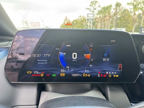 Used 2025 Chevrolet Equinox EV LT w/ Convenience Package image 27