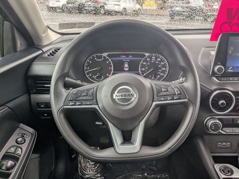 Used 2023 Nissan Sentra SV image 12