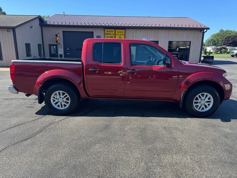Used 2019 Nissan Frontier SV AWD/4WD image 3