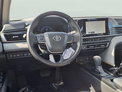 Used 2026 Toyota Camry LE FWD image 11