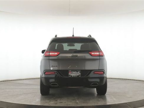 Used 2018 Jeep Cherokee Latitude w/ Quick Order Package 26T image 11