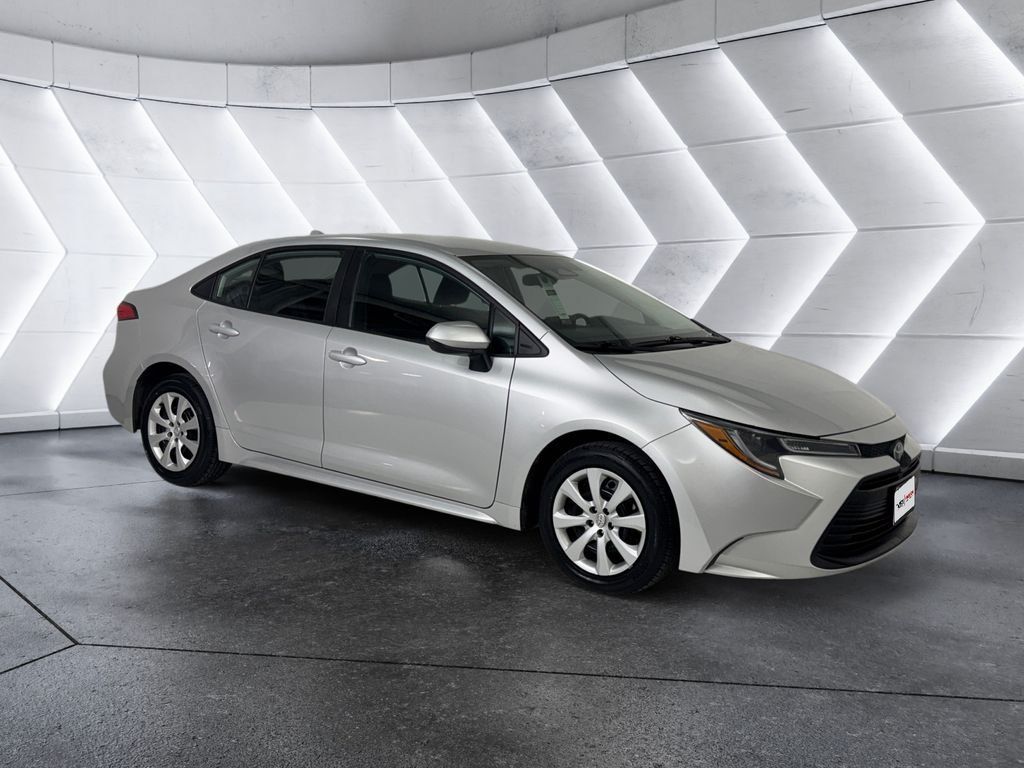 Used 2024 Toyota Corolla LE FWD image 1
