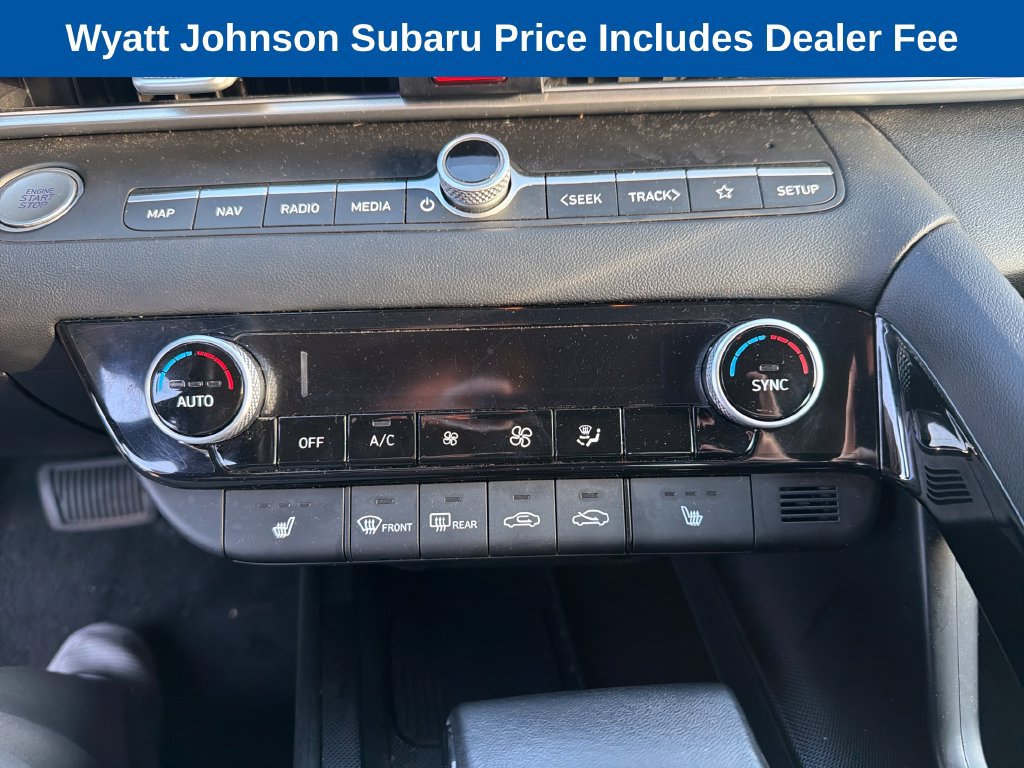 Used 2025 Hyundai Elantra SEL FWD image 27