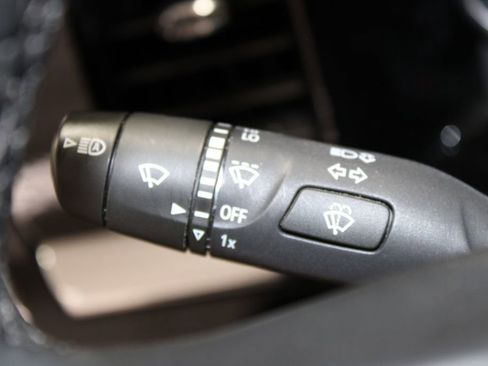 Used 2025 GMC Sierra 1500 SLT image 21